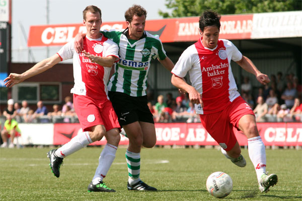 v.v. IJsselmeervogels - SC Genemuiden (Foto Helmich Lubberts).